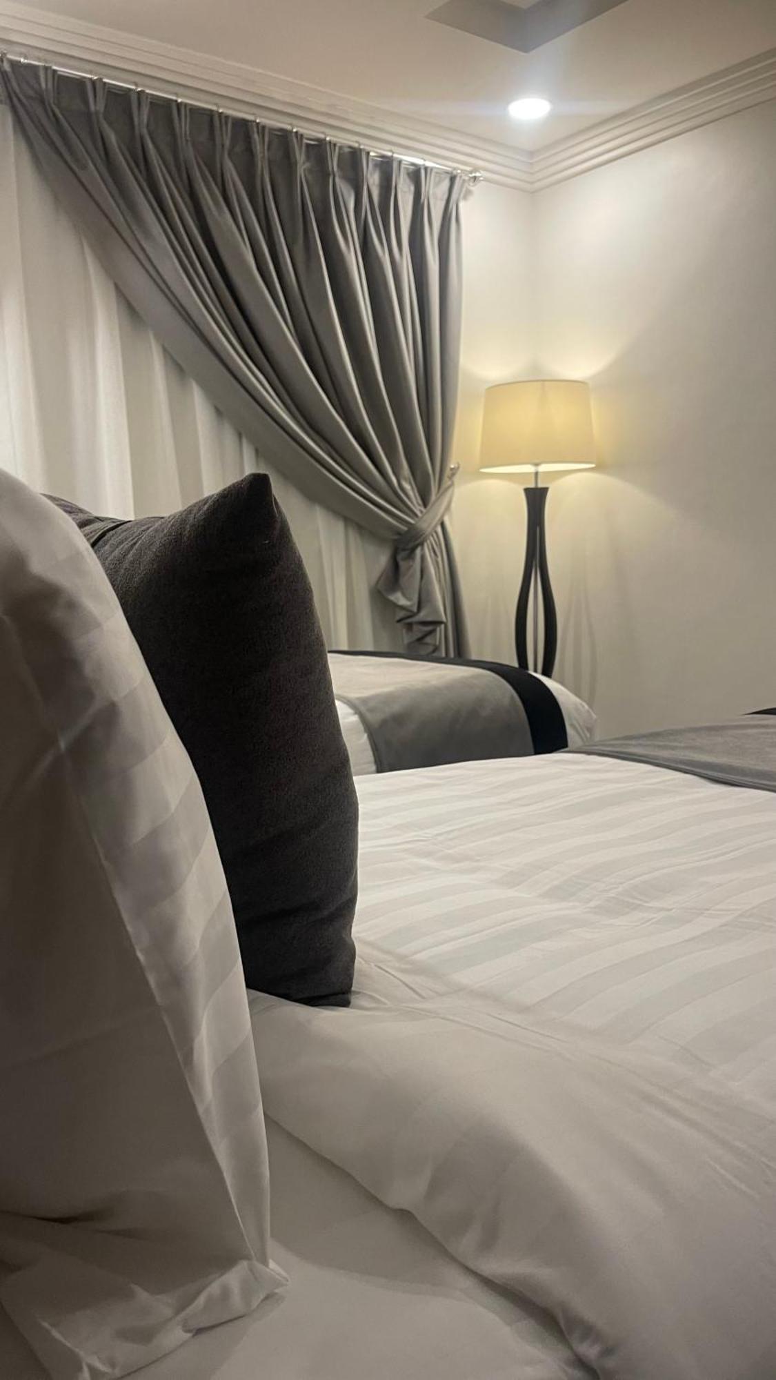 Laten Suites Prince Sultan Jeddah Ngoại thất bức ảnh