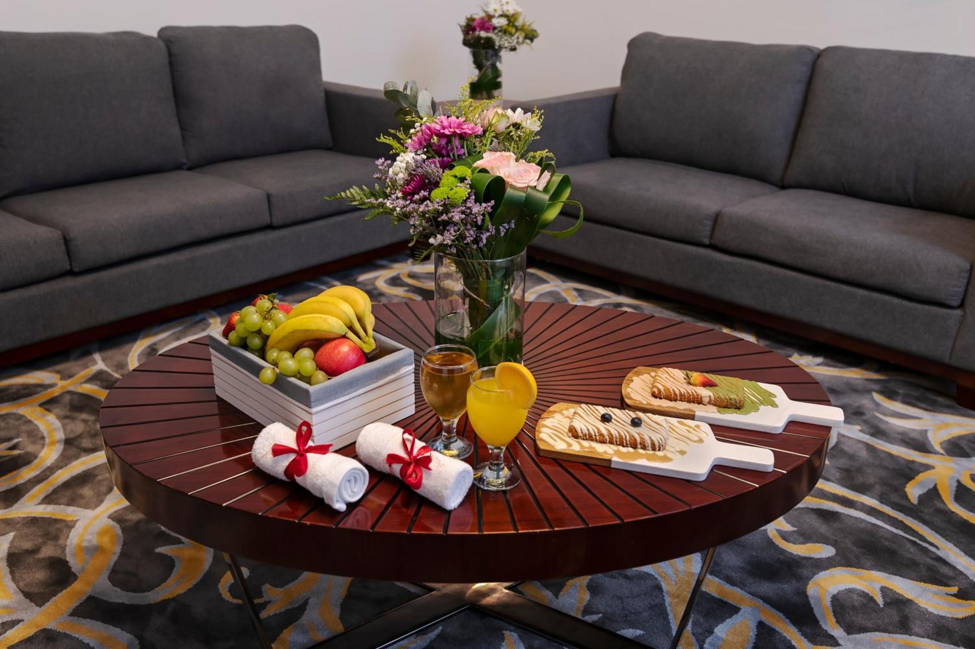 Laten Suites Prince Sultan Jeddah Ngoại thất bức ảnh