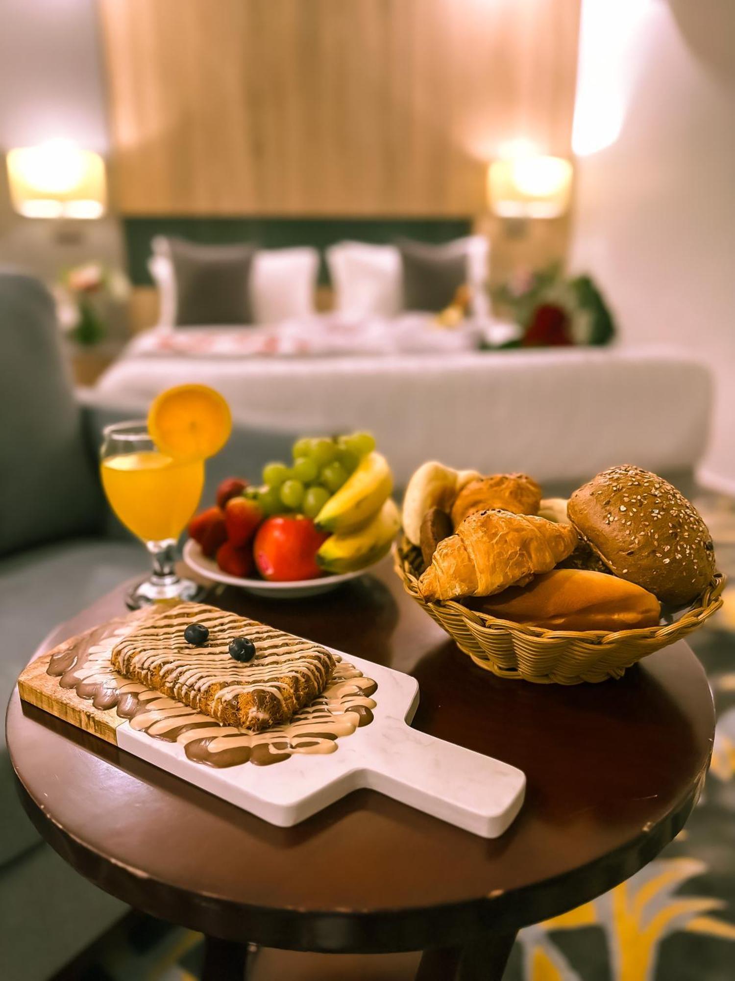 Laten Suites Prince Sultan Jeddah Ngoại thất bức ảnh