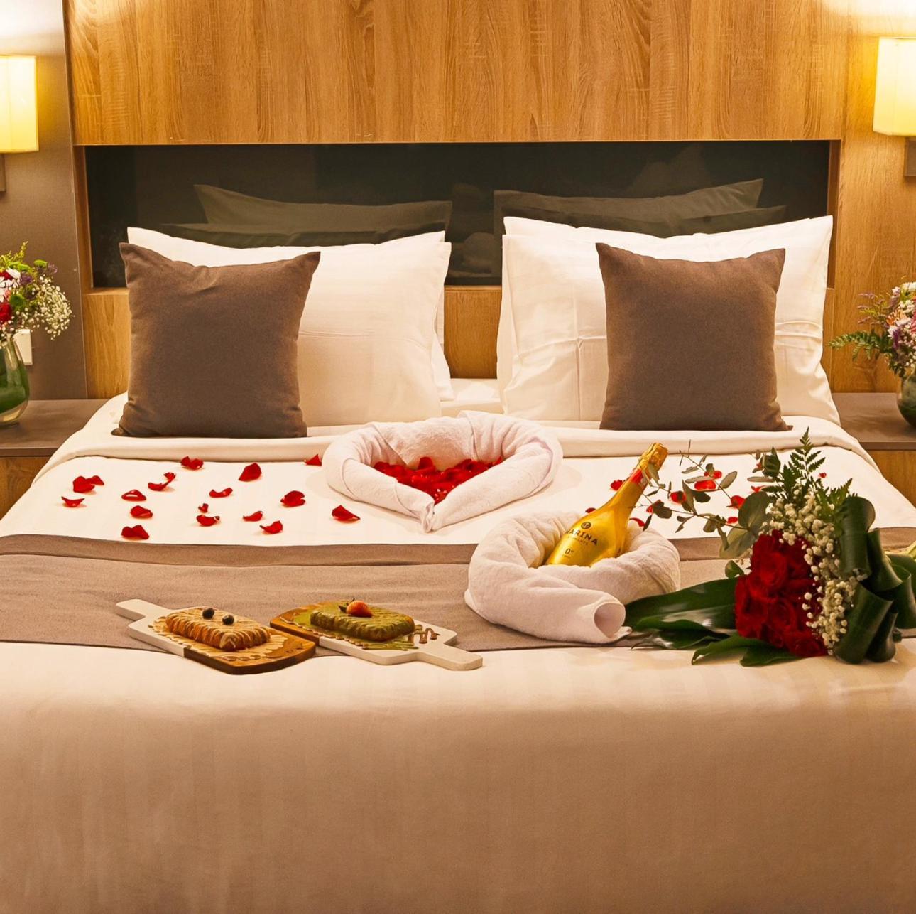 Laten Suites Prince Sultan Jeddah Ngoại thất bức ảnh