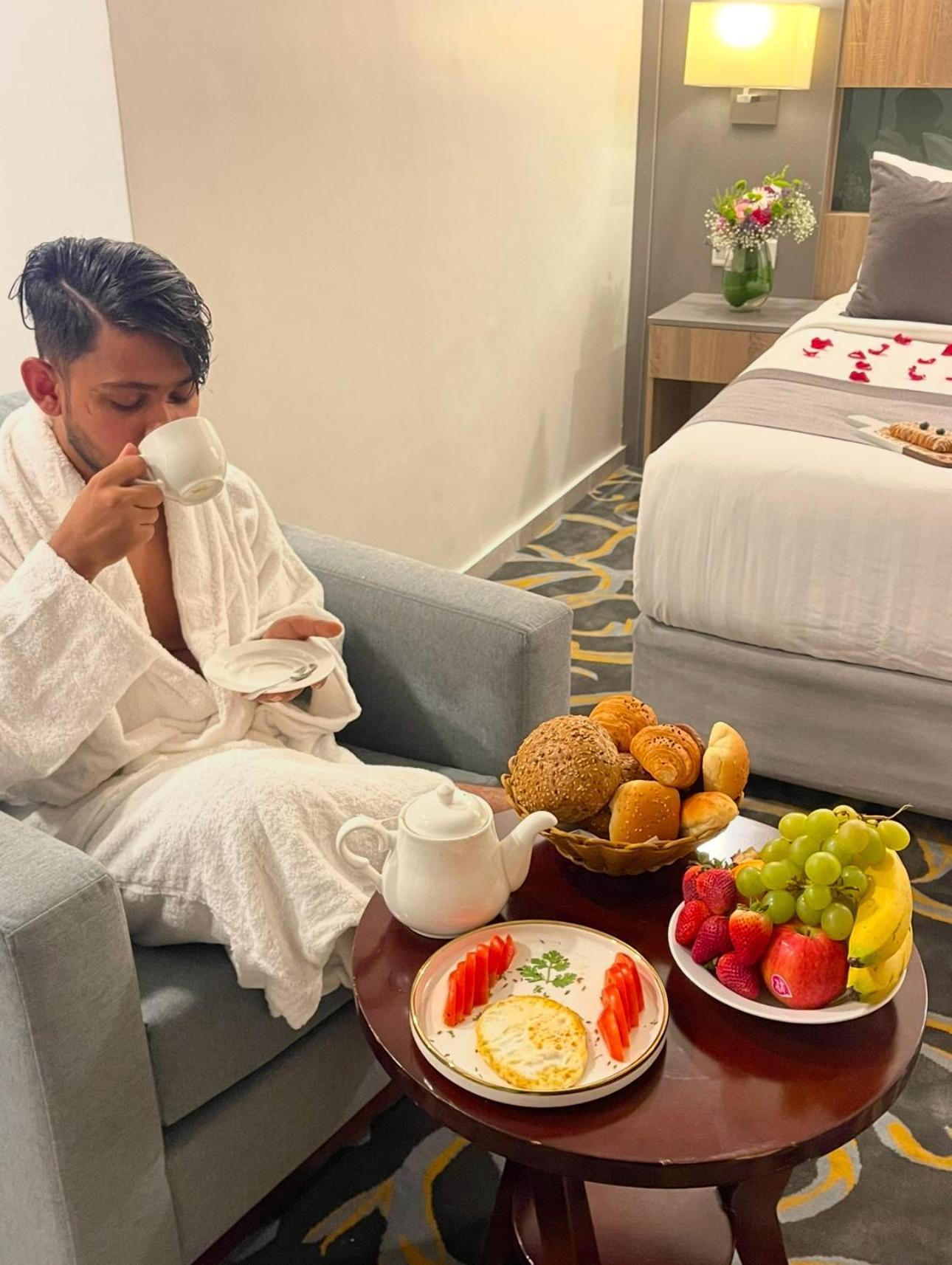 Laten Suites Prince Sultan Jeddah Ngoại thất bức ảnh