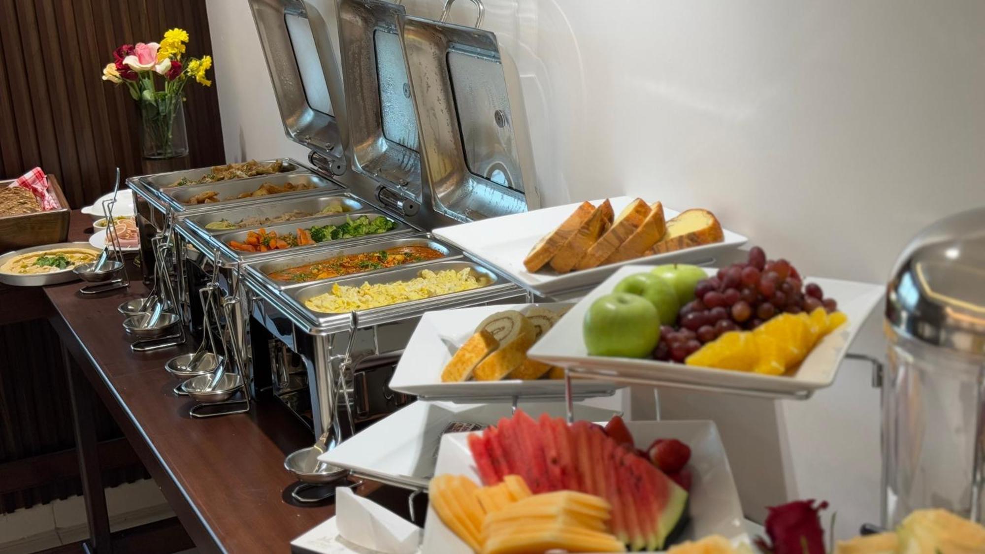 Laten Suites Prince Sultan Jeddah Ngoại thất bức ảnh